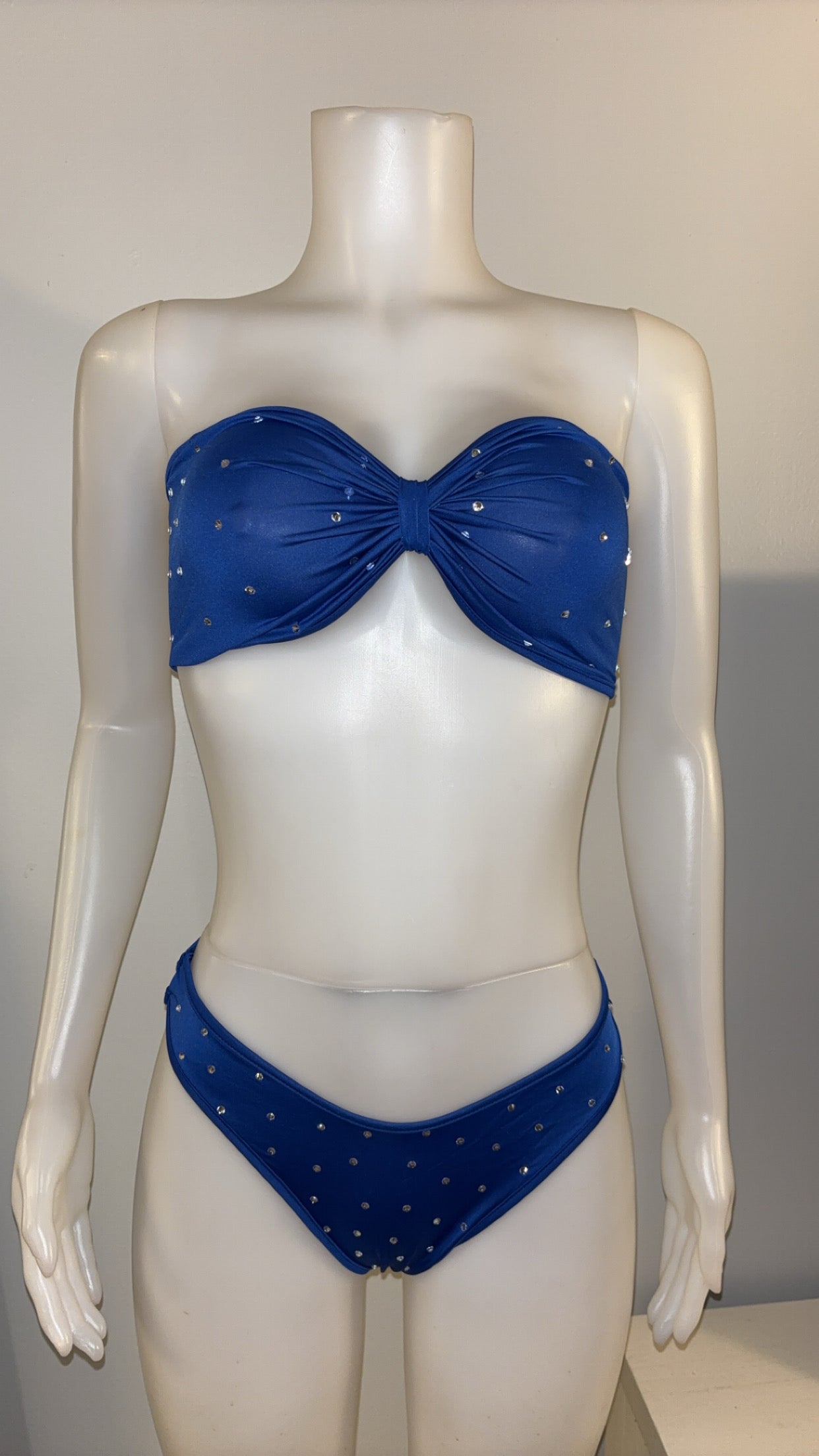 Bow-tiful Set