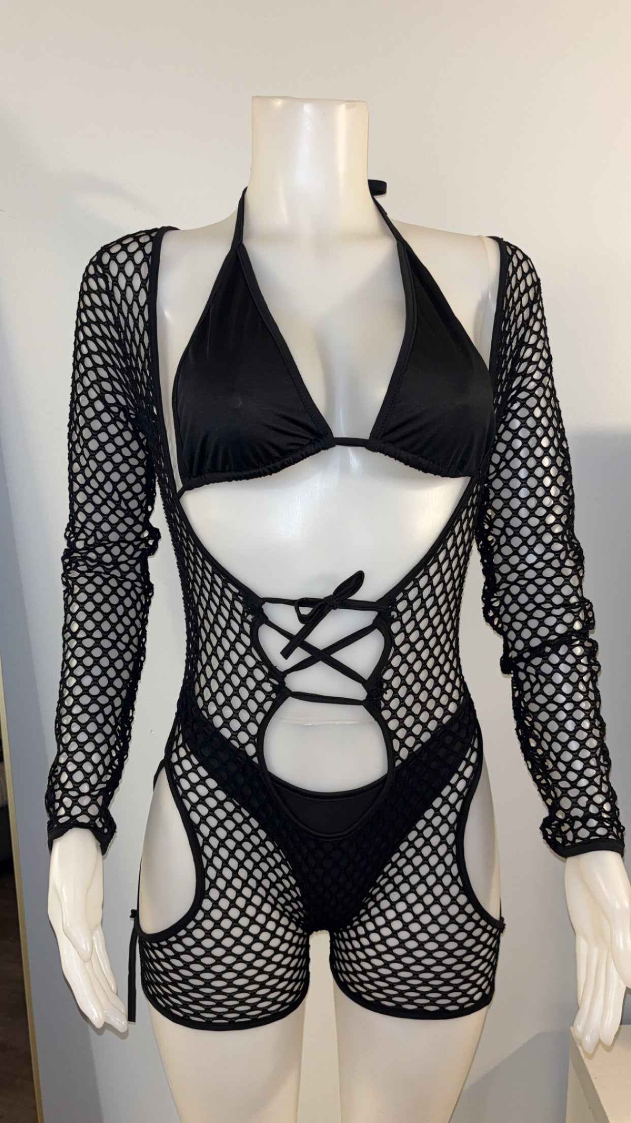Dora Set in Black