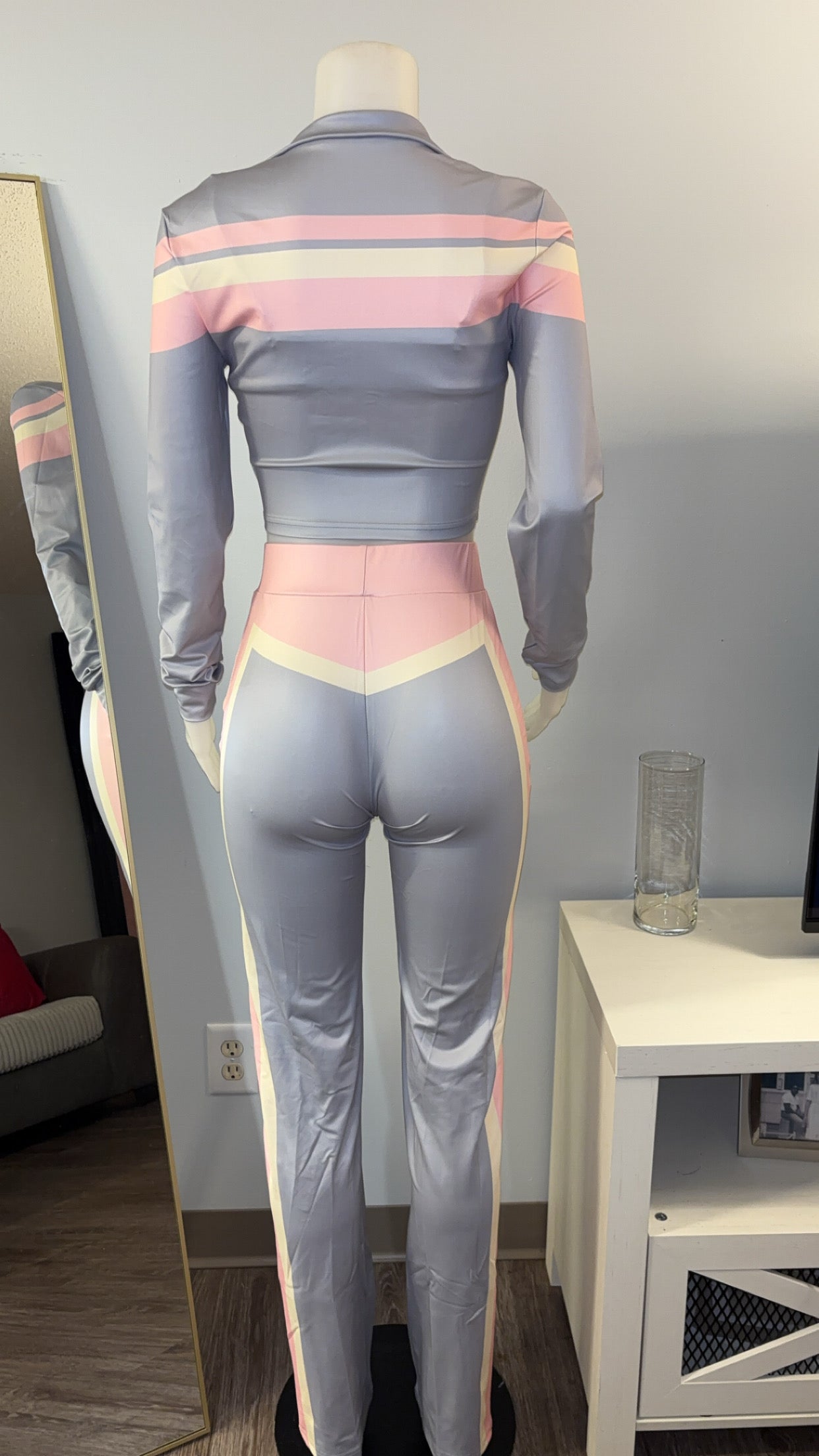 Track ⭐️ Set in Gray