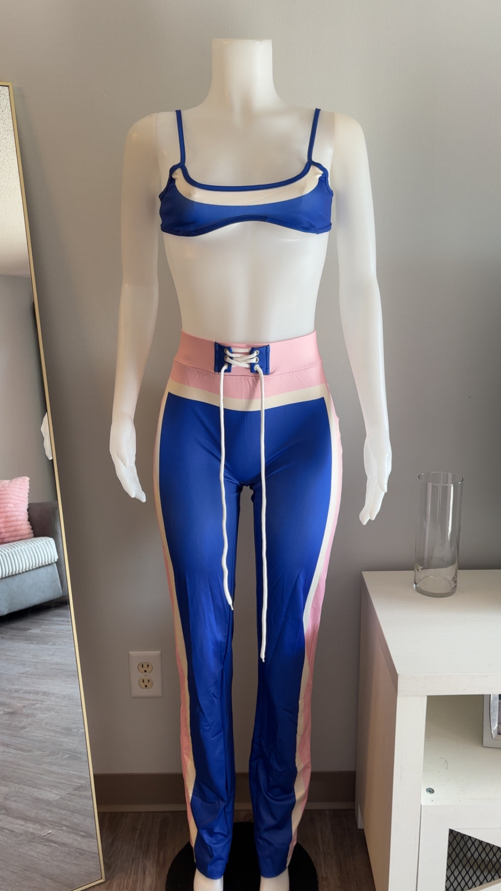 Track ⭐️ Set in Blue