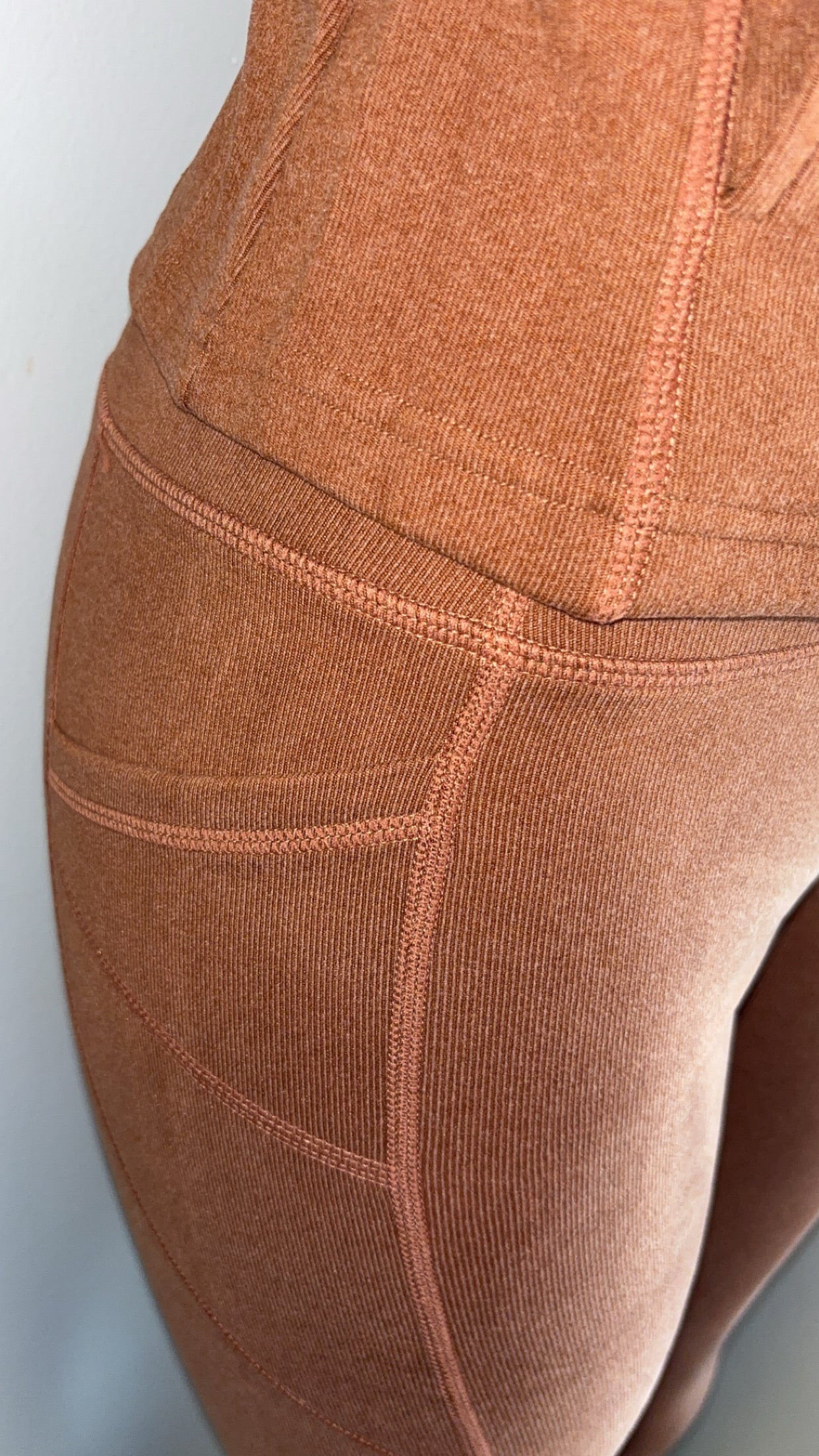 Dej Fleece Set in Brown
