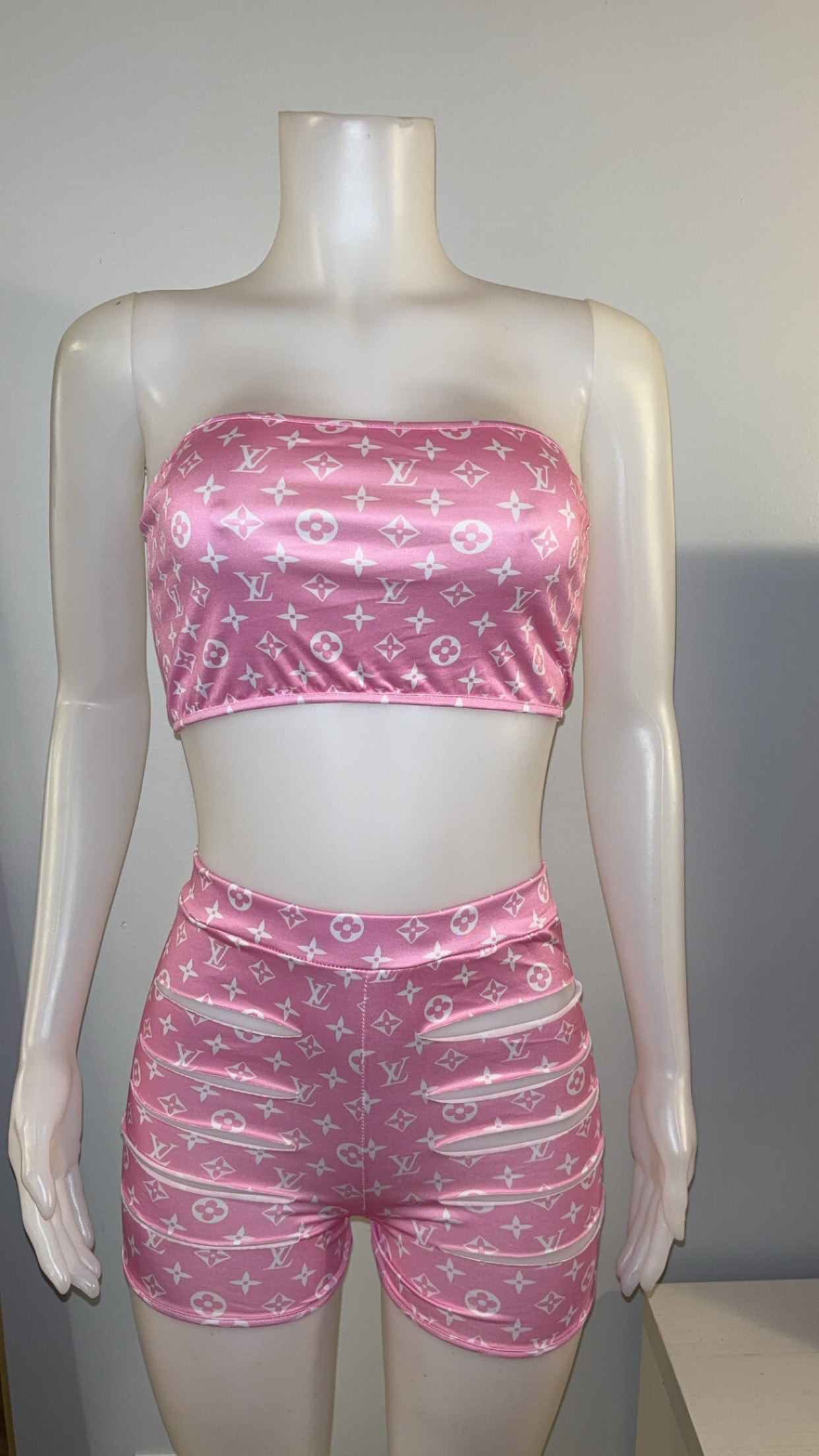 L or V Short Set