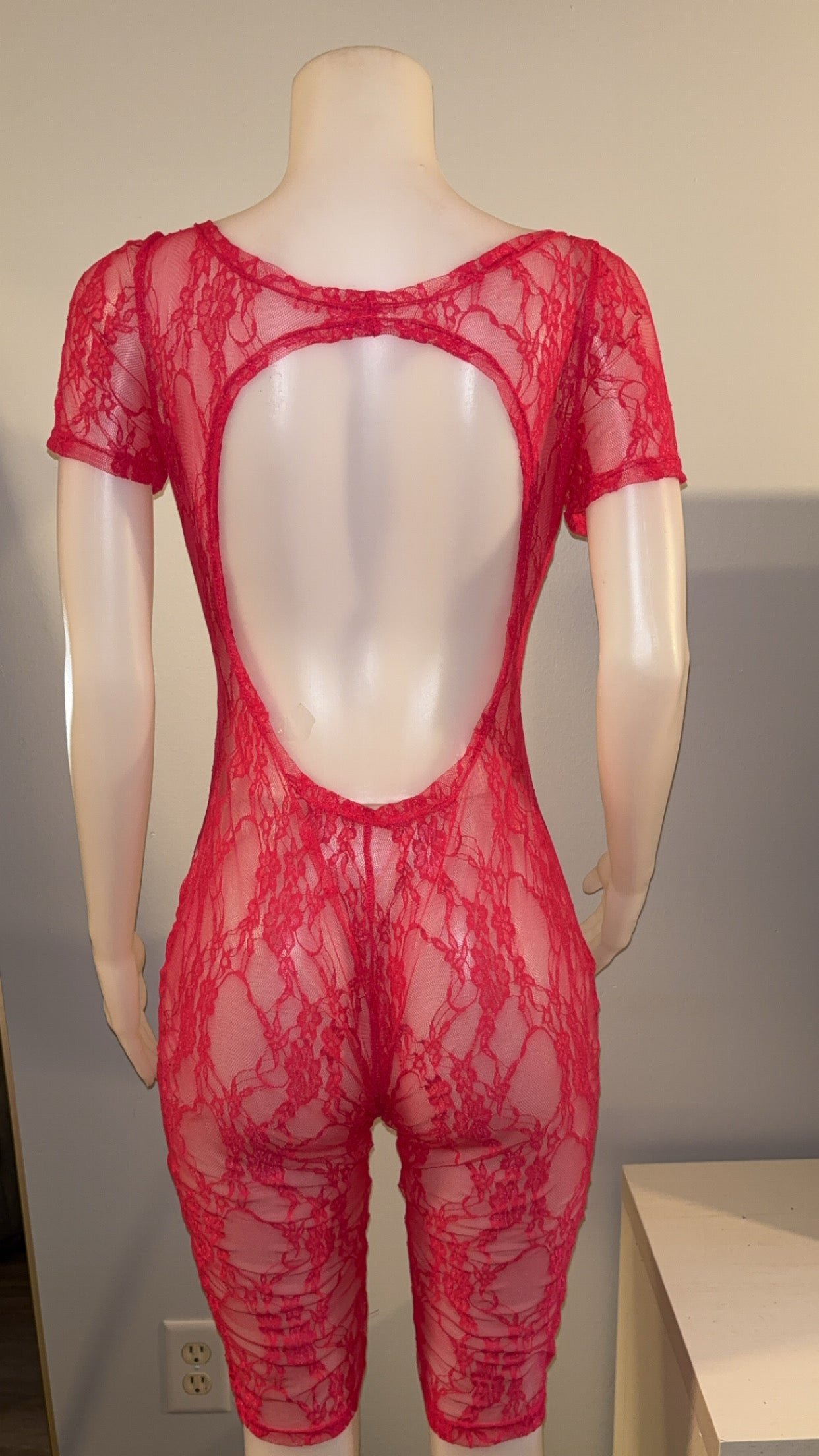 Capri Lace Romper in Rose