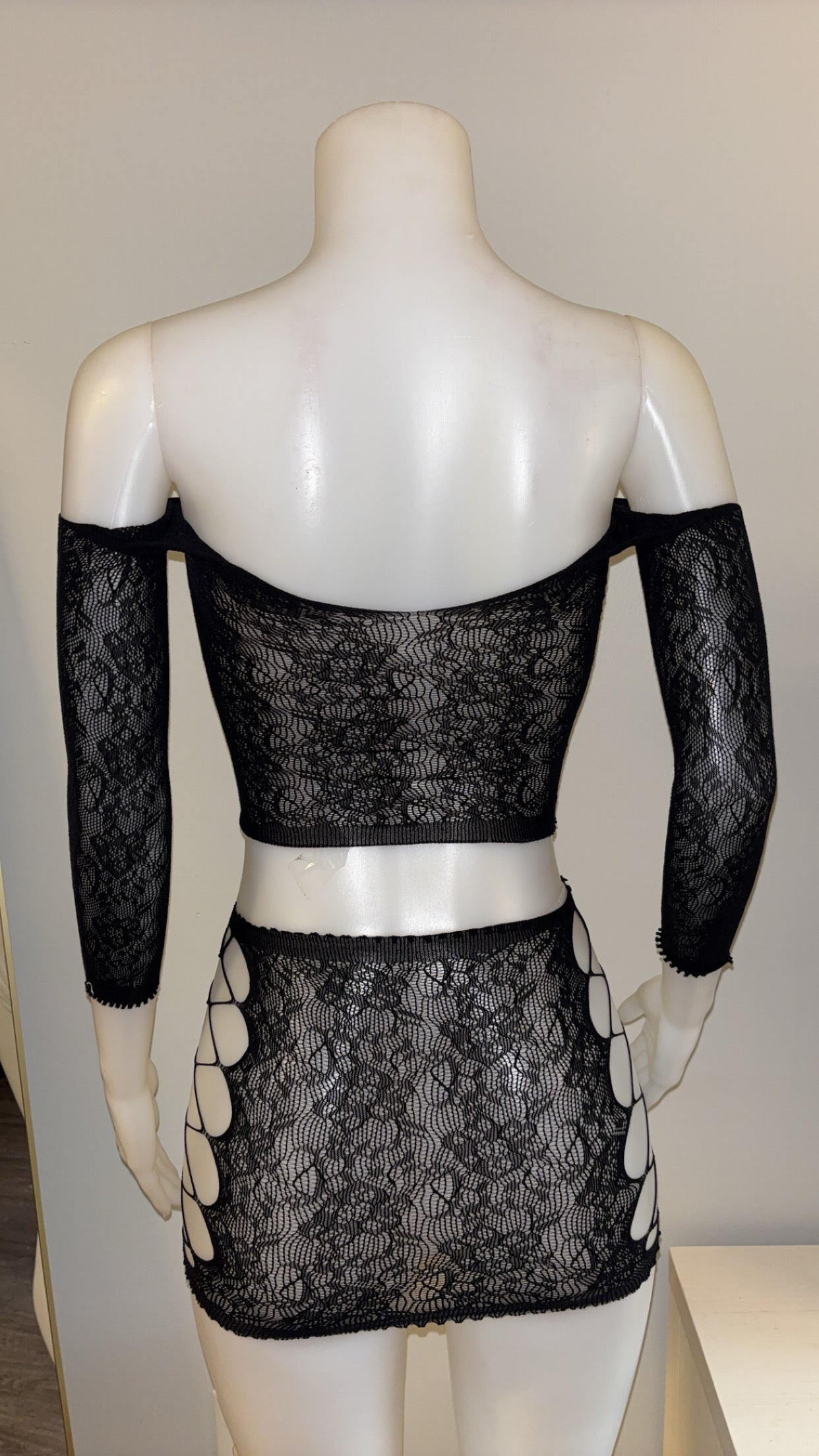 Temptation Set in Black