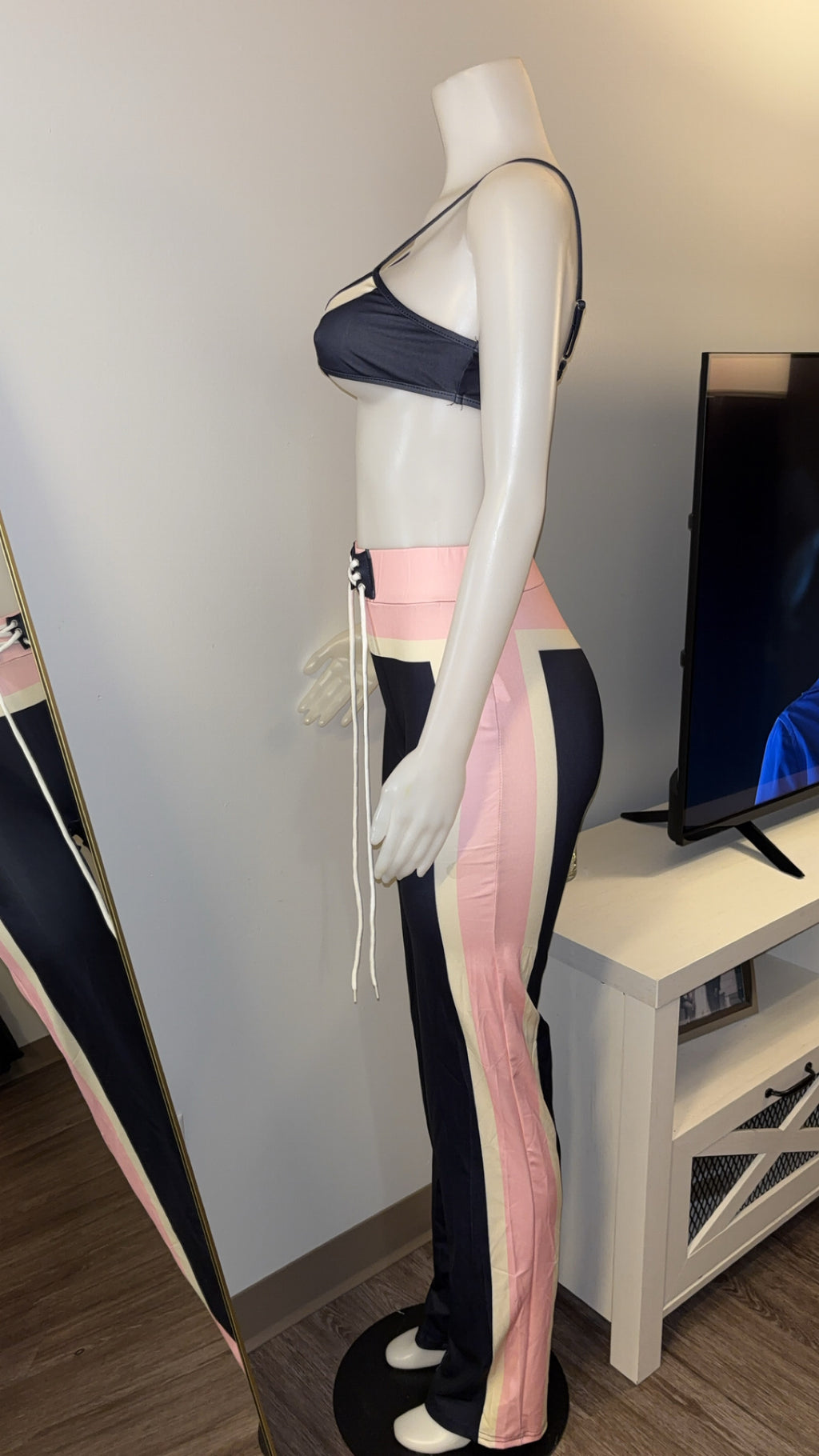 Track ⭐️ Set in Navy