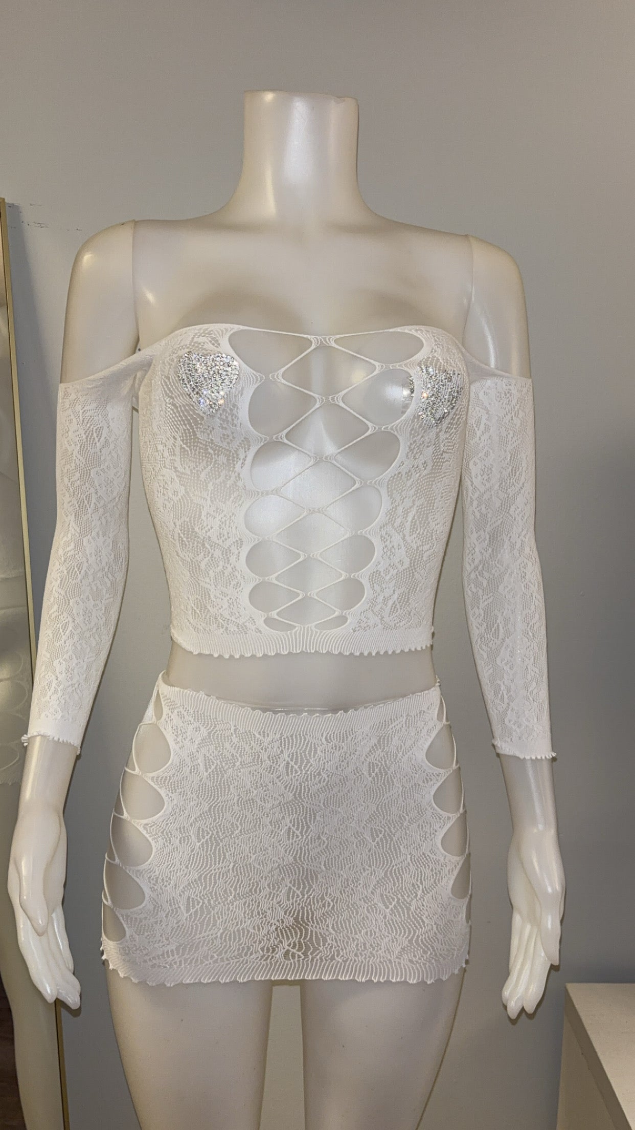 Temptation Set in White