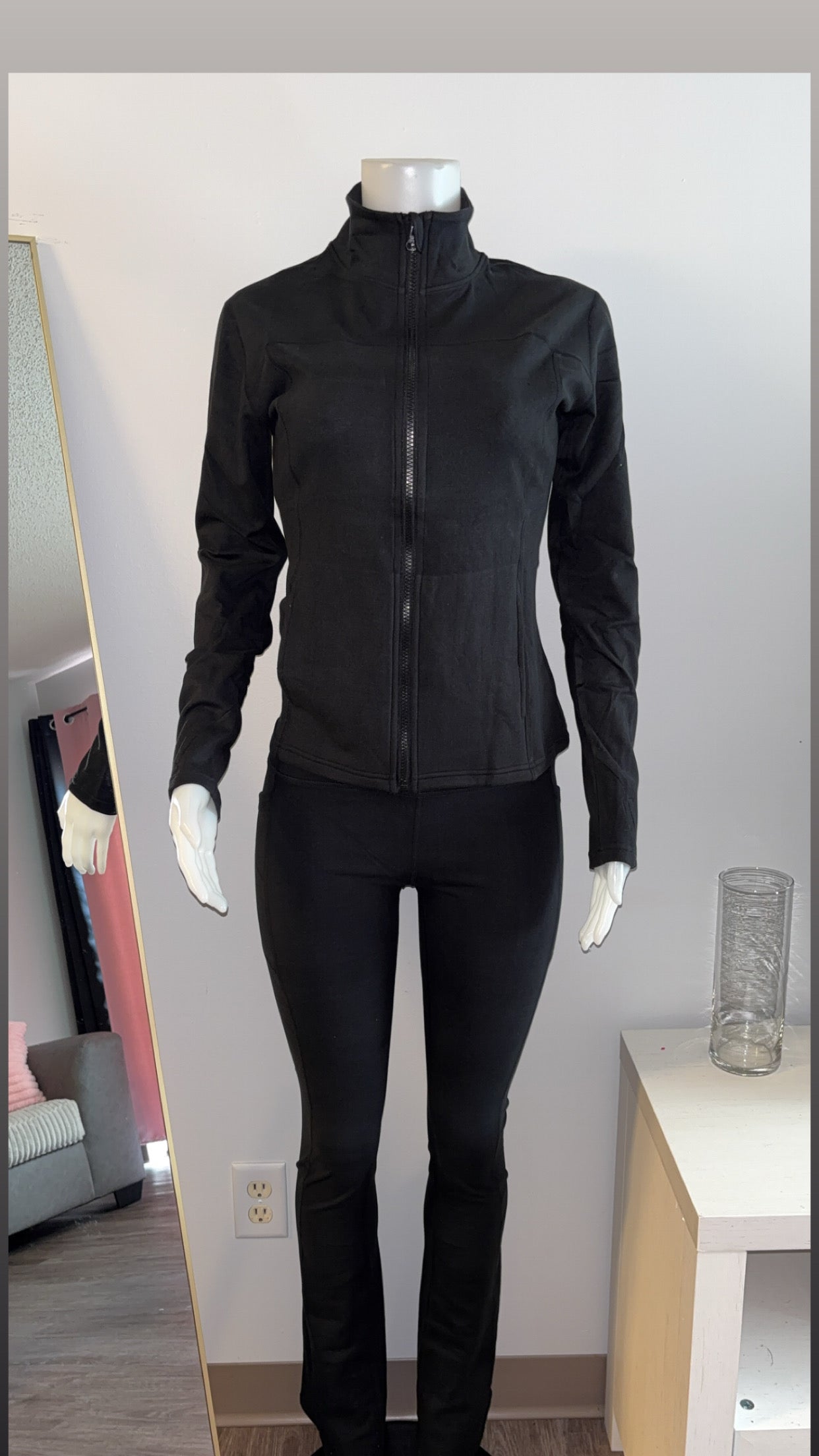 Dej Fleece Set in Black