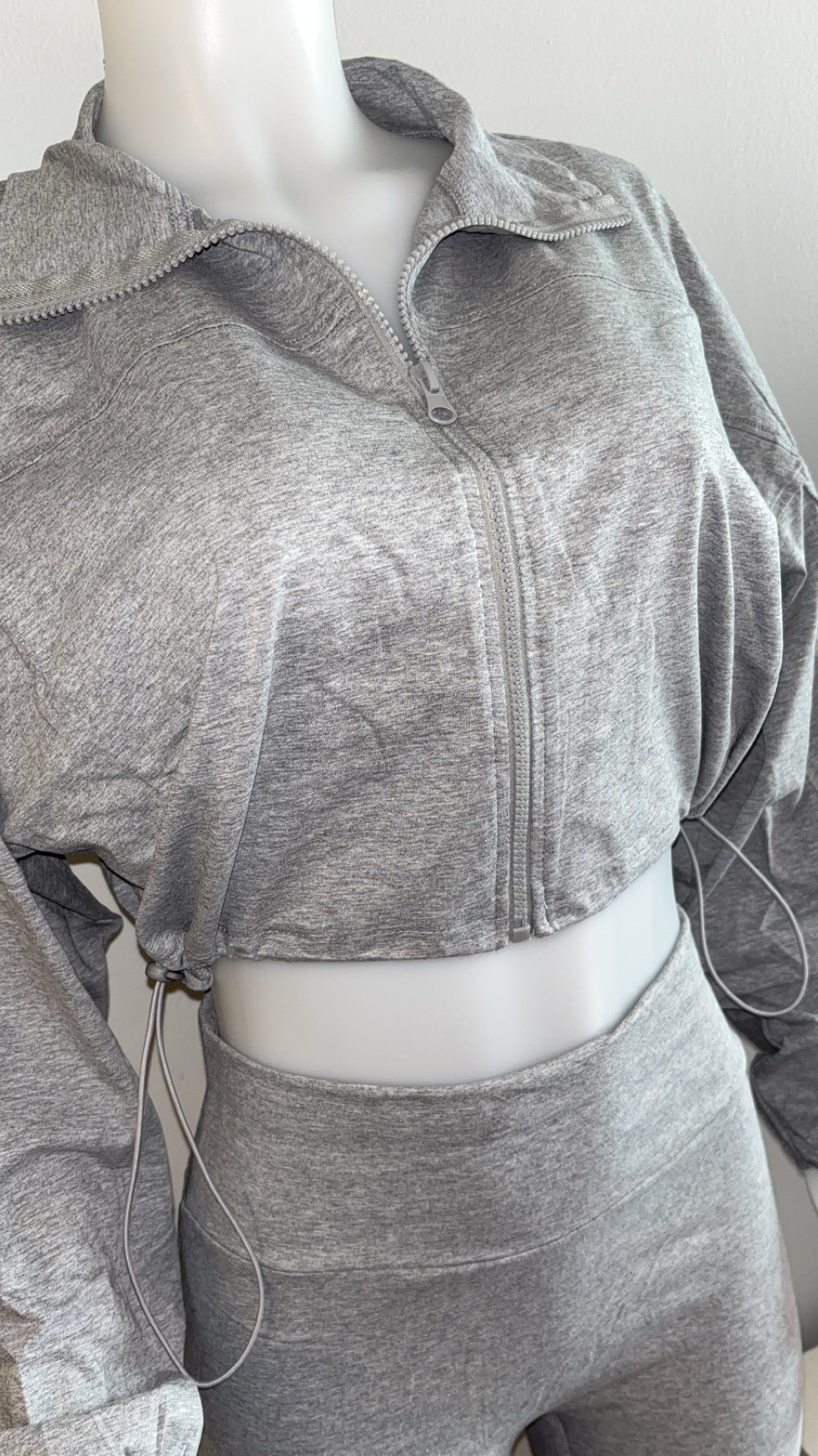 Alexandria Set in Grey