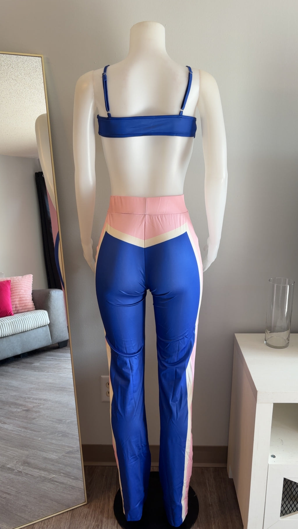 Track ⭐️ Set in Blue