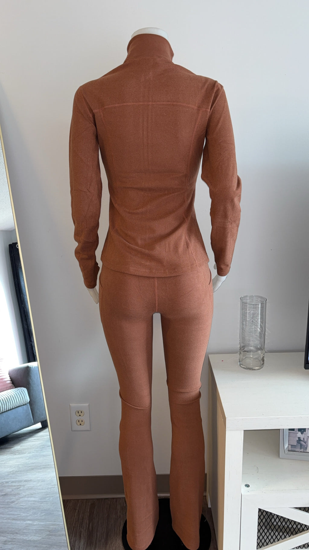 Dej Fleece Set in Brown