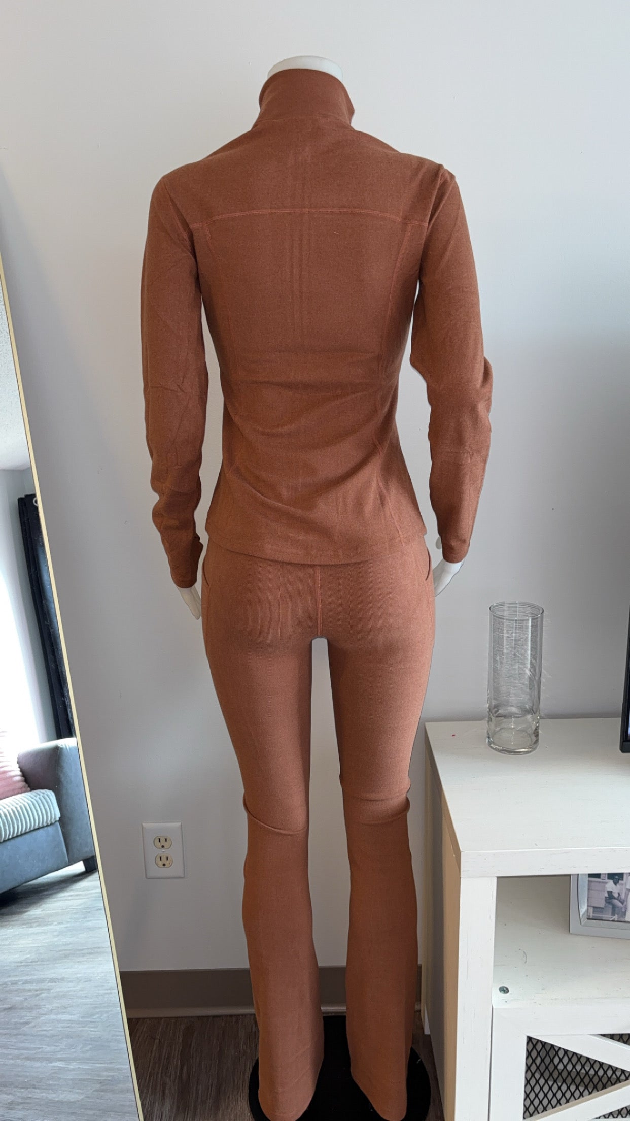 Dej Fleece Set in Brown