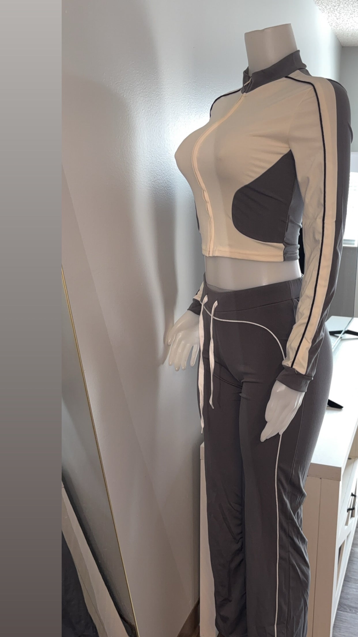 Wayda Pant Set in Apricot/Grey