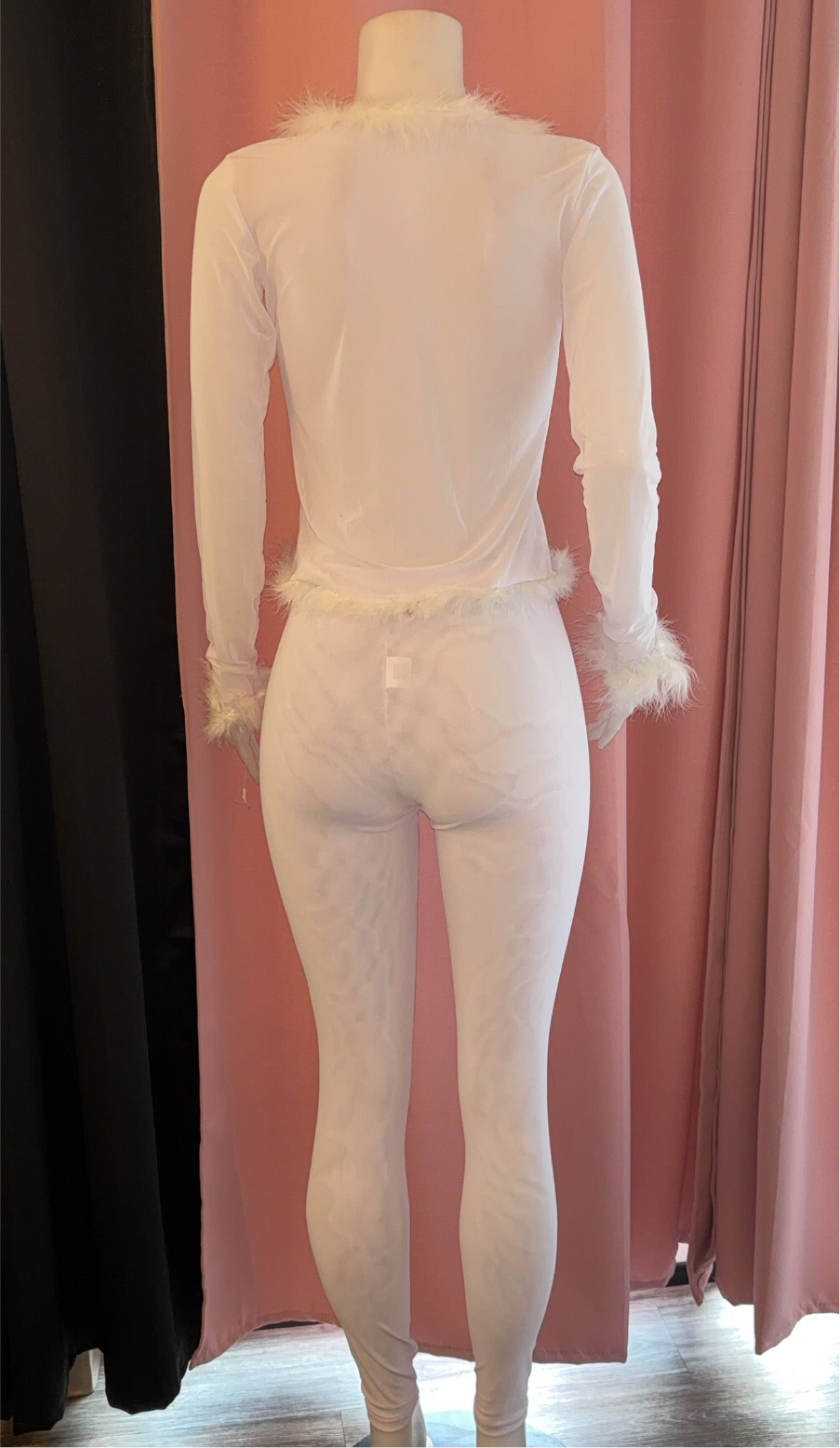 Main Attraction Feather Set in White