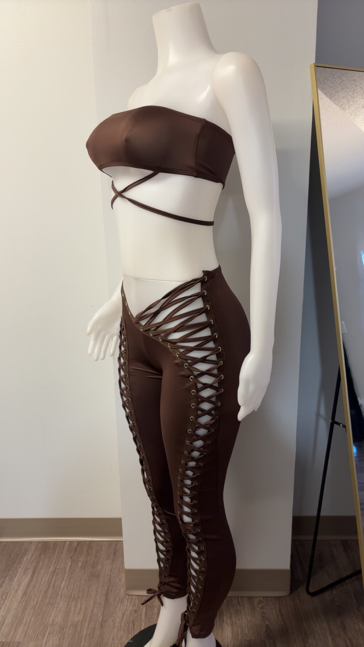 All Tied Up Set in Brown