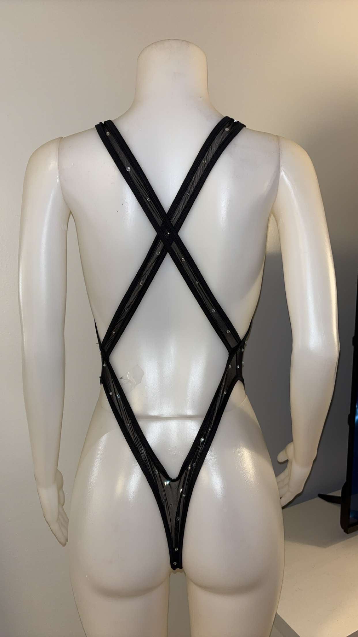Iced OnePiece in Black