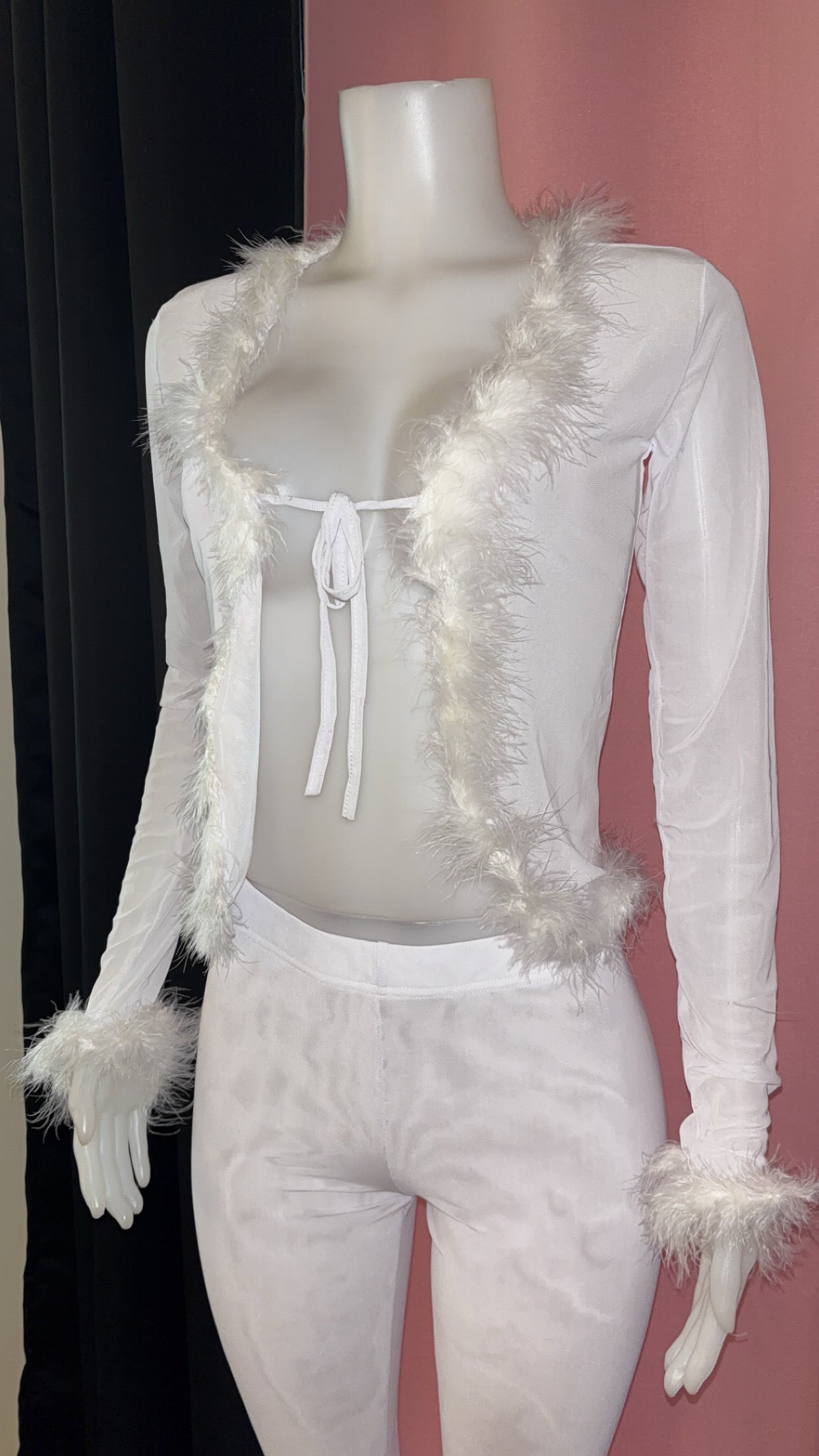 Main Attraction Feather Set in White