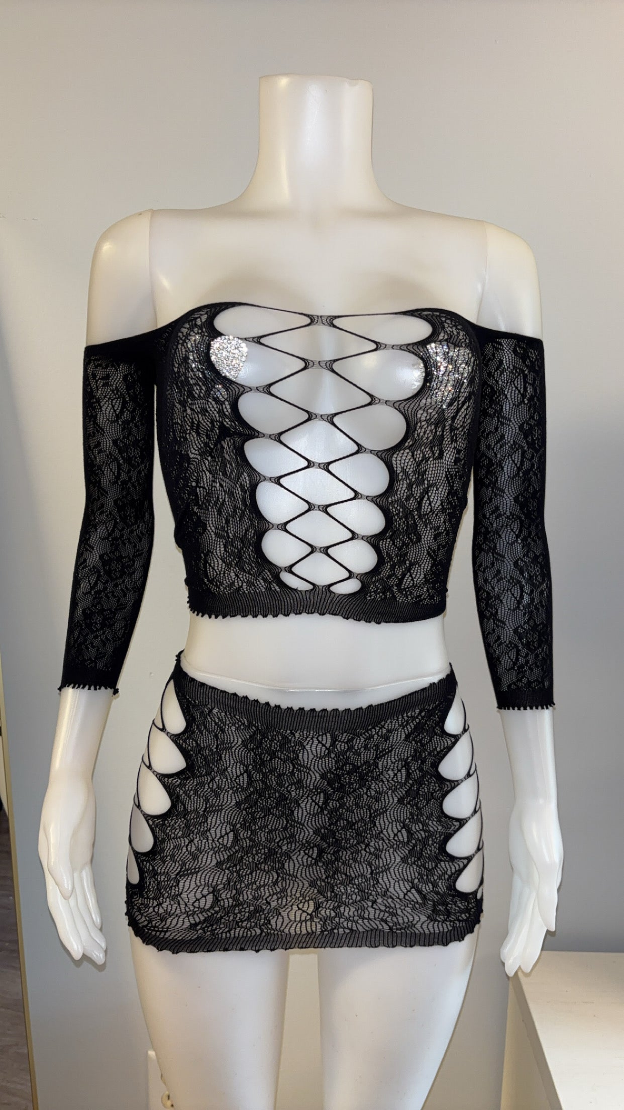 Temptation Set in Black